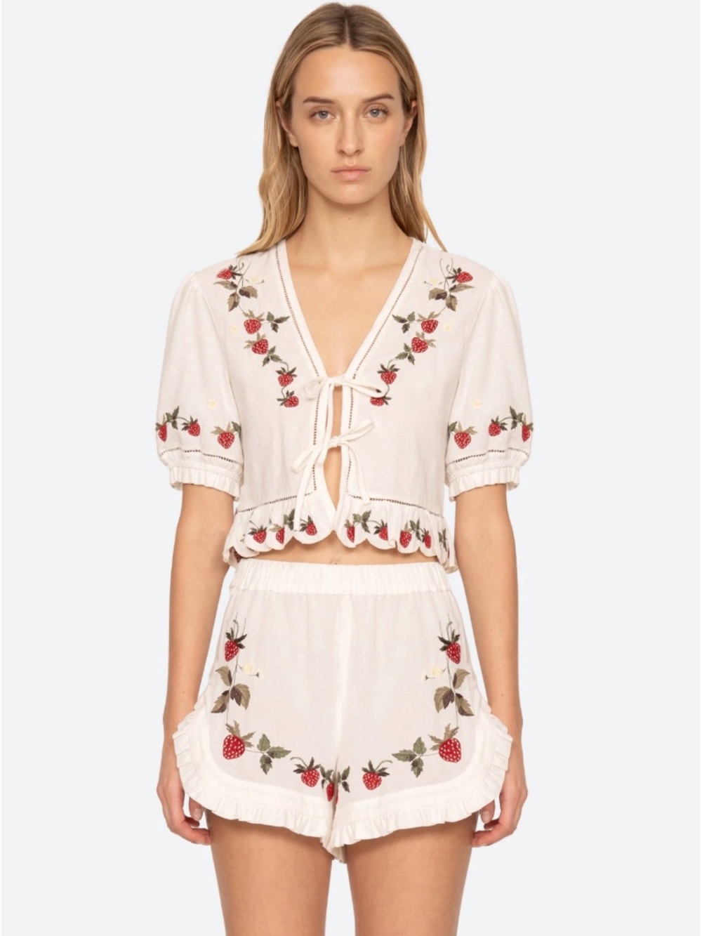 Bindi Strawberry Top ~ Cream